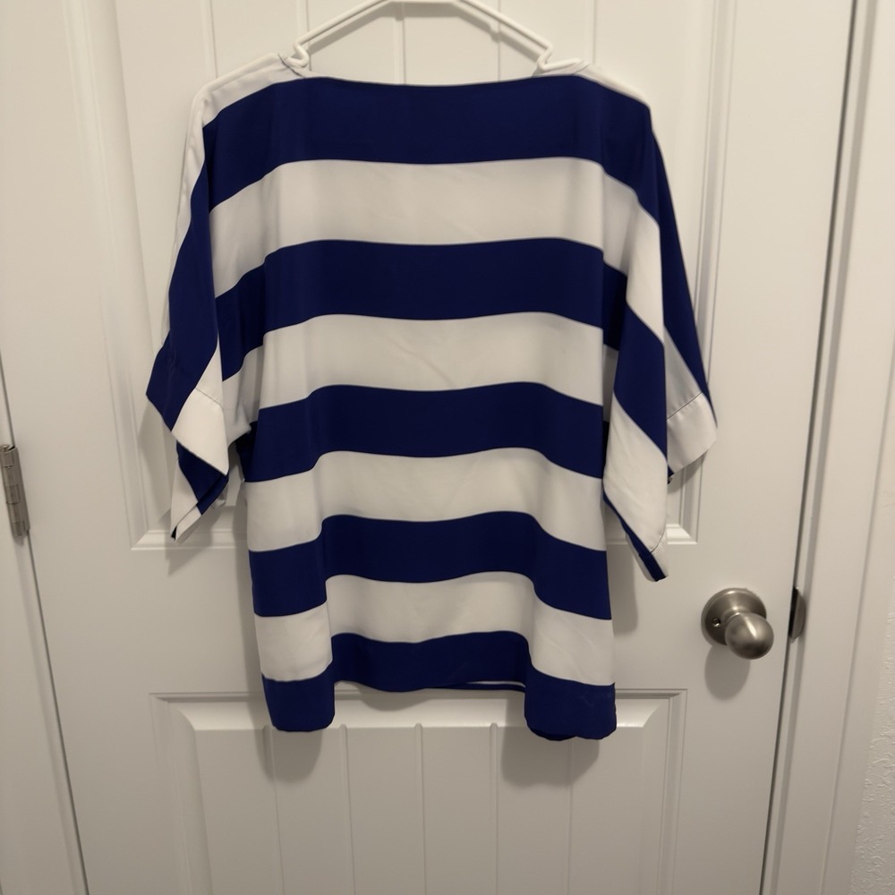 Chicos Women's White Royal Blue Thick Stripe Blouse Size 1‎ - Picture 2 of 6